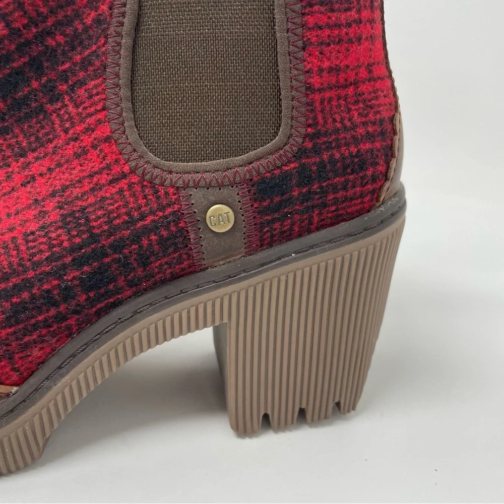 CAT Caterpillar Red Plaid Ankle Booties Size 8 - Picture 2 of 9
